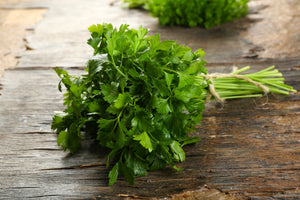 Fresh Flavor from the Field: A Deep Dive into Parsley Flakes
